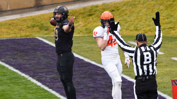 Northwestern Wildcats tight end Charlie Mangieri (89) catches a touchdown pass against the Illinois Fighting Illini during the first half at Ryan Field. David Banks-USA TODAY Sports